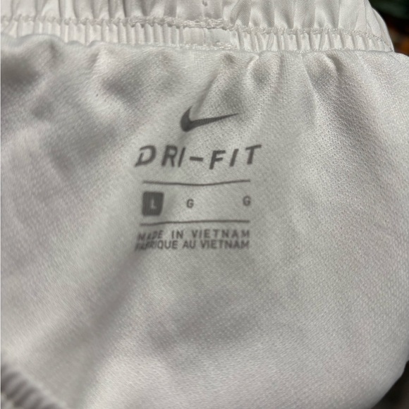 Nike Women's White Athletic Shorts - Picture 2 of 7